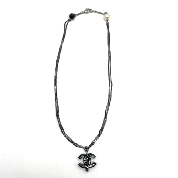 CHANEL Black Pearl Logo Necklace